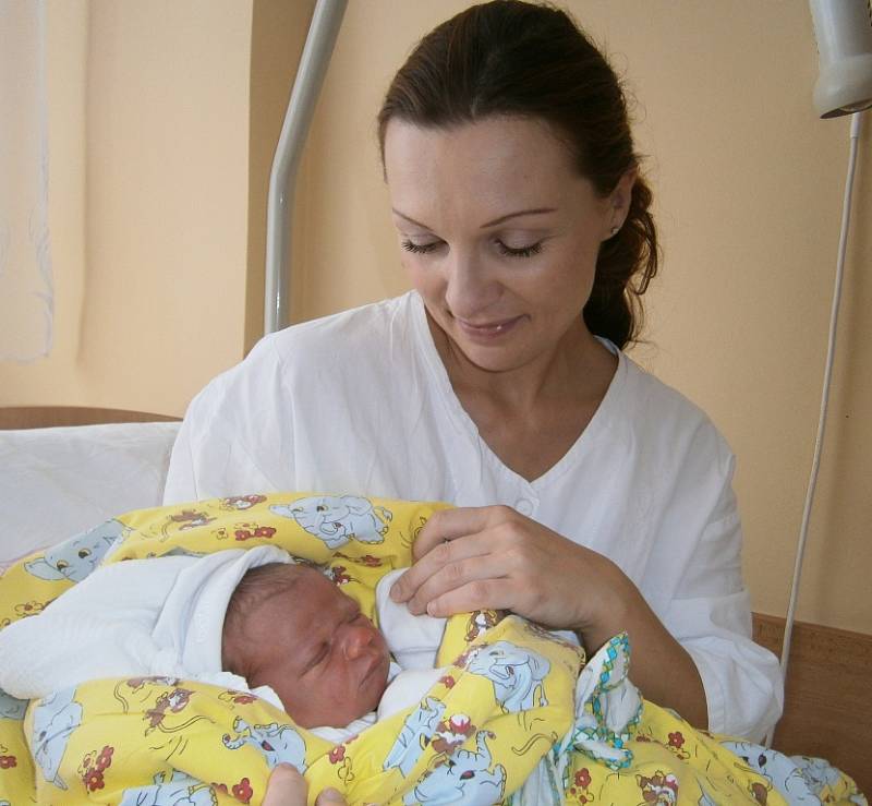 Petr Cimburek se narodil Silvii a Petrovi Cimburkovým z Proseče nad Nisou 27.12.2014. Měřil 52 cm a vážil 3750 g.