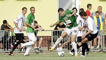 Baumit Jablonec ve středečním přípravném utkání remizoval s Hradcem Králové (v bílém) 1:1.