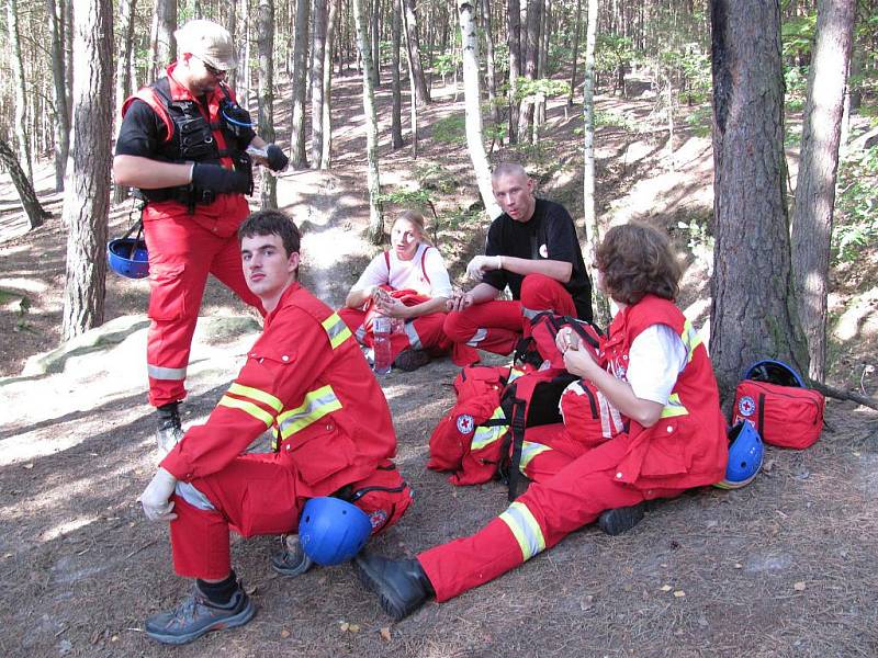 V litoměřické obci Mentaurov se od pátku 30. září do neděle 1. října kola 2. ročník Rescue Marathon. Tým jabloneckého Českého červeného kříže.