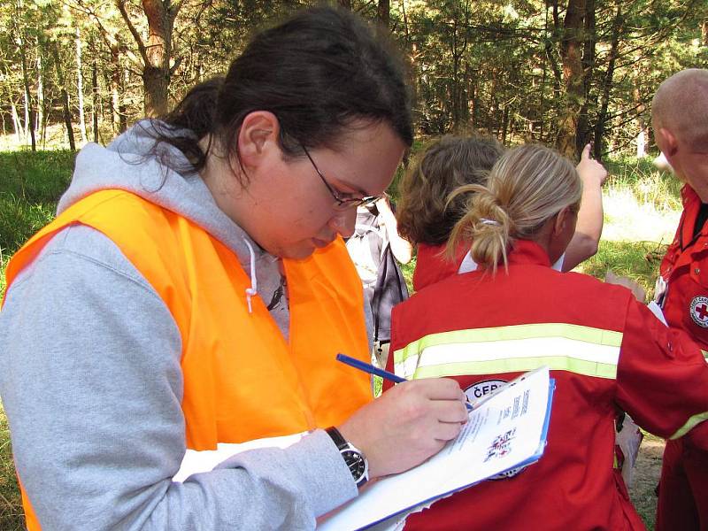 V litoměřické obci Mentaurov se od pátku 30. září do neděle 1. října kola 2. ročník Rescue Marathon. Tým jabloneckého Českého červeného kříže při zásahu.