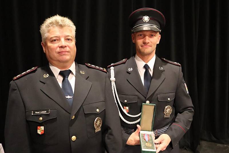 Slavnostní ceremoniál policie v Železném Brodě.