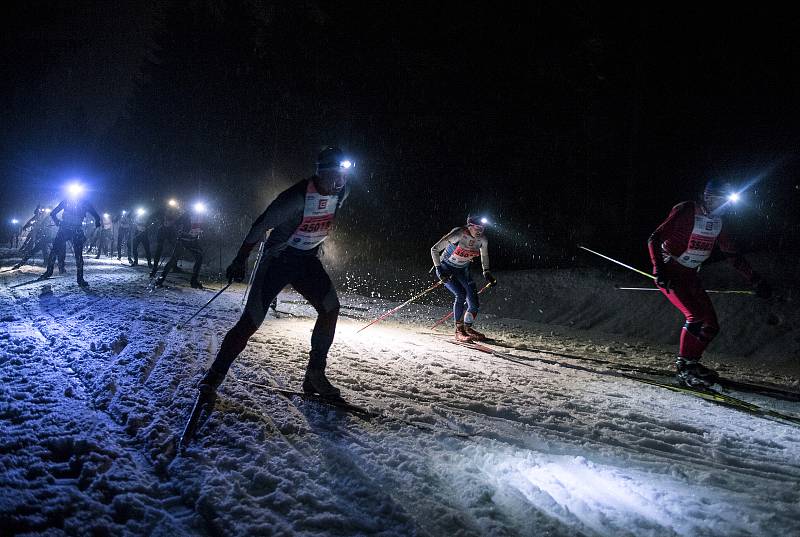 V Bedřichově odstartoval letošní seriál závodů SKI TOUR 2018 dvoudenním Night Light Marathonen.