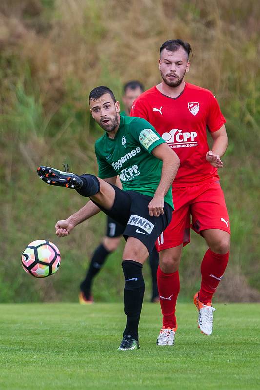 Přátelské fotbalové utkání mezi týmy FK Jablonec a FK Jiskra Mšeno se odehrálo 12. července v Rychnově u Jablonce nad Nisou. Na snímku vlevo Nikola Janković.