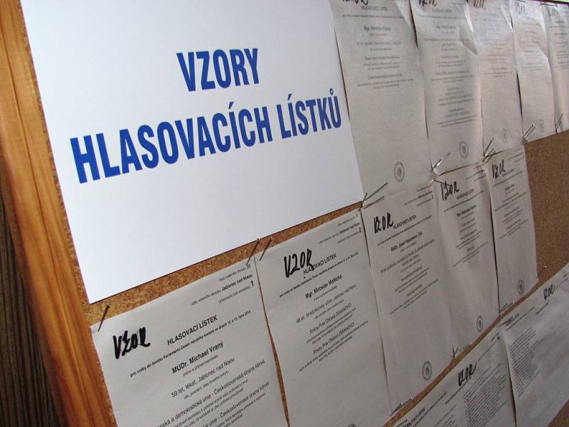 Volby 2012 za volební okrsek č. 6 v ZŠ 5. května.