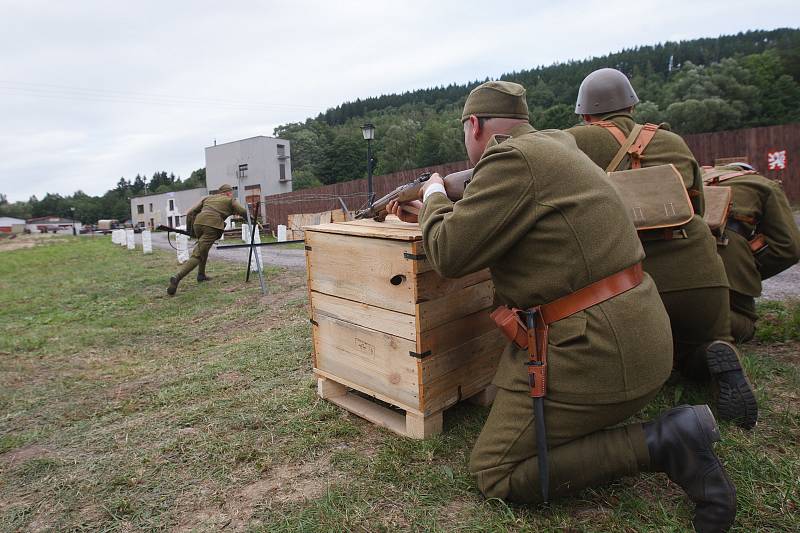 Dobrovolní hasiči z Haratic (části obce Plavy) si v sobotu 17. srpna připoměli již 130. výročí od založení sboru.