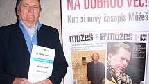 Nadace Charty 77 poprvé udělila ceny seniorům.  V konkurenci 115 jednotlivců vyhrál desenský ekolog Zdeněk Joukl.