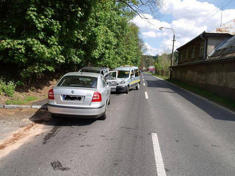 Při hromadné nehodě vznikla škoda ve výši 230 tisíc korun.