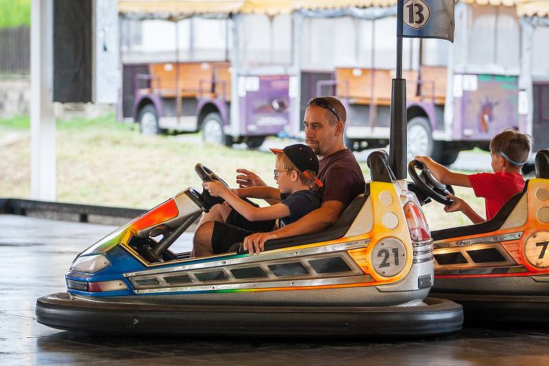 Hudební festival Eurion s tradičními letními slavnostmi pokračoval 18. srpna v lesoparku u Parkhotelu na Smržovce.