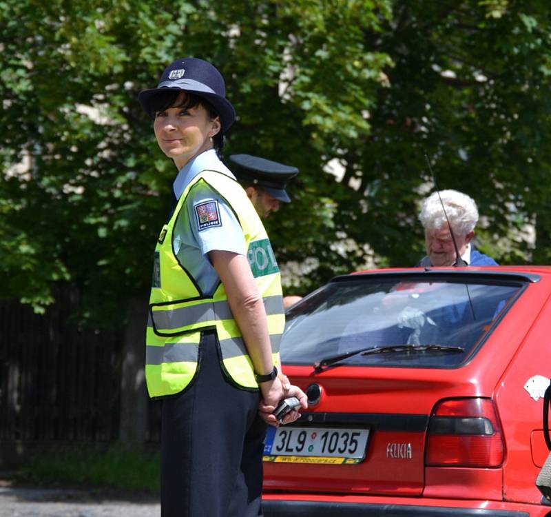 V pondělí se krátce po poledni v Jablonci nad Nisou uskutečnila dopravně preventivní akce zaměřená na poskytování první pomoci ze strany řidičů motorových vozidel.