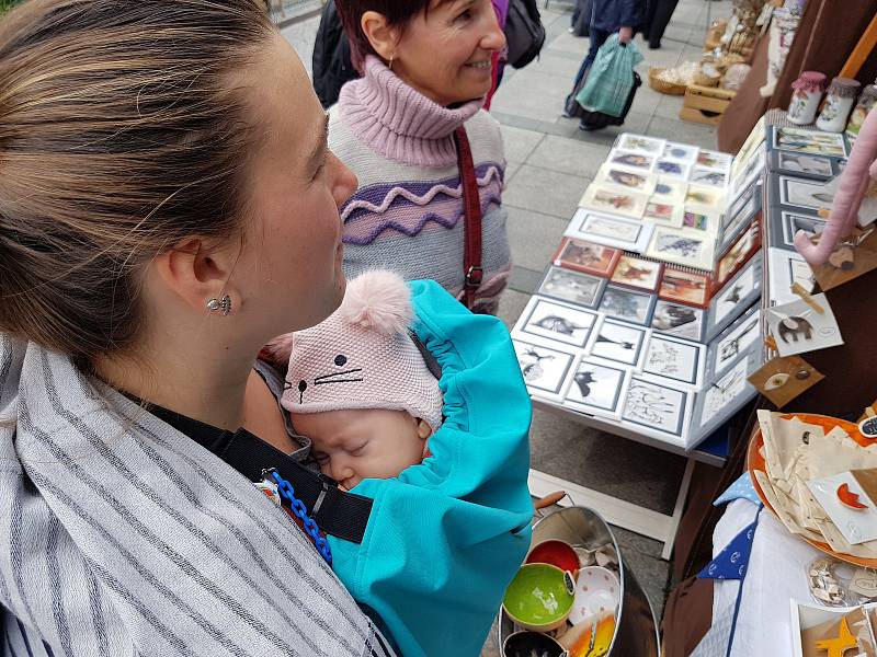 Tradiční jablonecké Podzimní trhy se v centru města konaly 22. a 23. září. Patří k nim i doprovodný program.