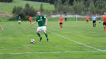 I. A třída. FC Pěnčín - FK Rynoltice 1:2 (1:0). Pěnčín postoupil do I. A třídy, v premiéře ale doma soupeři podlehl. Pěnčín - zelenožluté dresy.