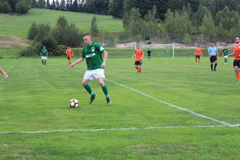 I. A třída. FC Pěnčín - FK Rynoltice 1:2 (1:0). Pěnčín postoupil do I. A třídy, v premiéře ale doma soupeři podlehl. Pěnčín - zelenožluté dresy.