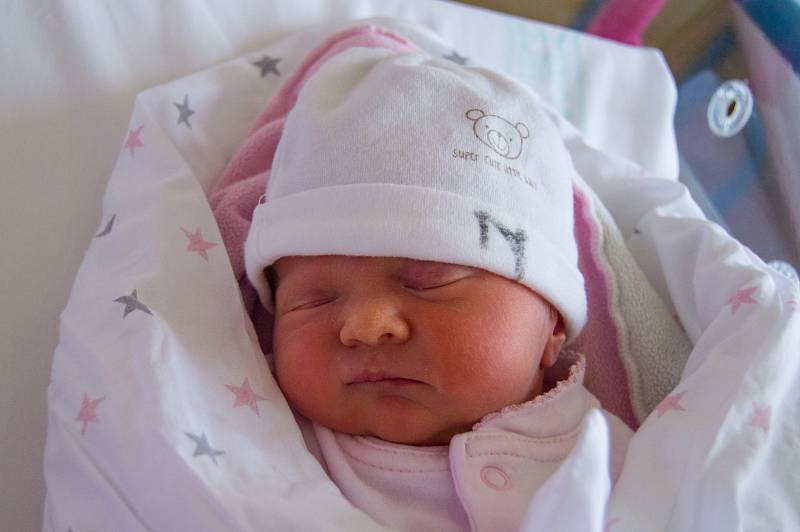 LEONTÝNA KVAPILOVÁ se narodila v neděli 26. listopadu v jablonecké porodnici mamince Martině Kvapilové.  Měřila 47 cm a vážila 2,70 kg.