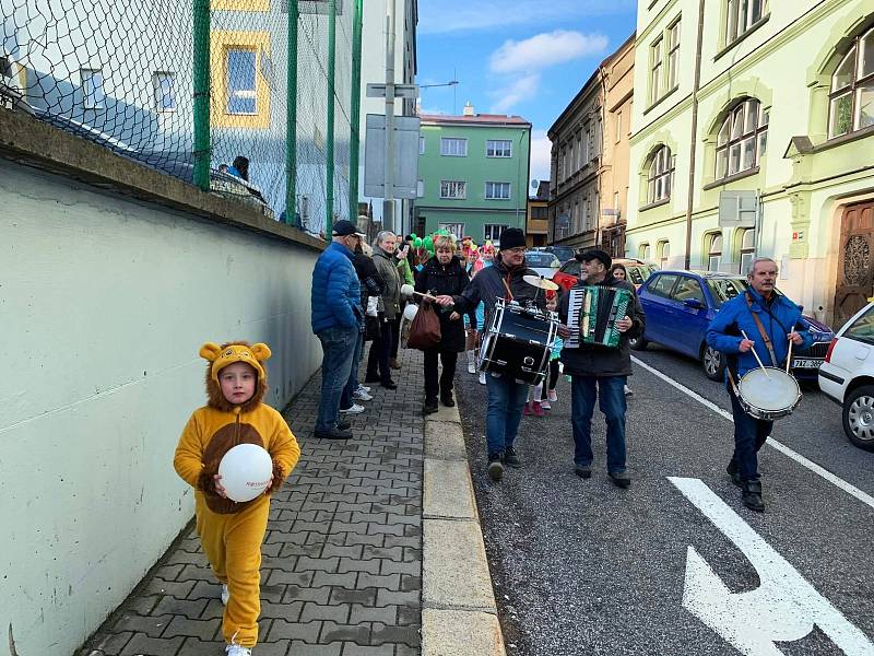 Jabloncem prošel masopustní průvod.