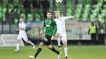 Utkání 14. kola HET ligy mezi MFK Karviná vs. FK Jablonec hrané 19. listopadu 2017 v Karviné. (vlevo) Kubista Vojtěch , Filip Panák.