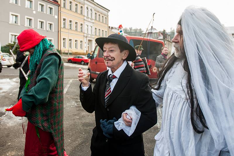 Tradiční masopustní průvod masek proběhl 4. února v Semilech. Akci odstartoval průvod maškar z Komenského náměstí k radnici.