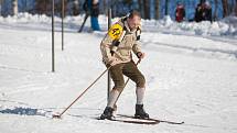 Recesisté na lyžích závodili ve Smržovce v dobových kostýmech. Závodilo se ve třech disciplínách. Slalom, sjezd s nejdelším dojezdem do protisvahu, a ve skoku, který byl většinou spojený s krkolomným pádem.