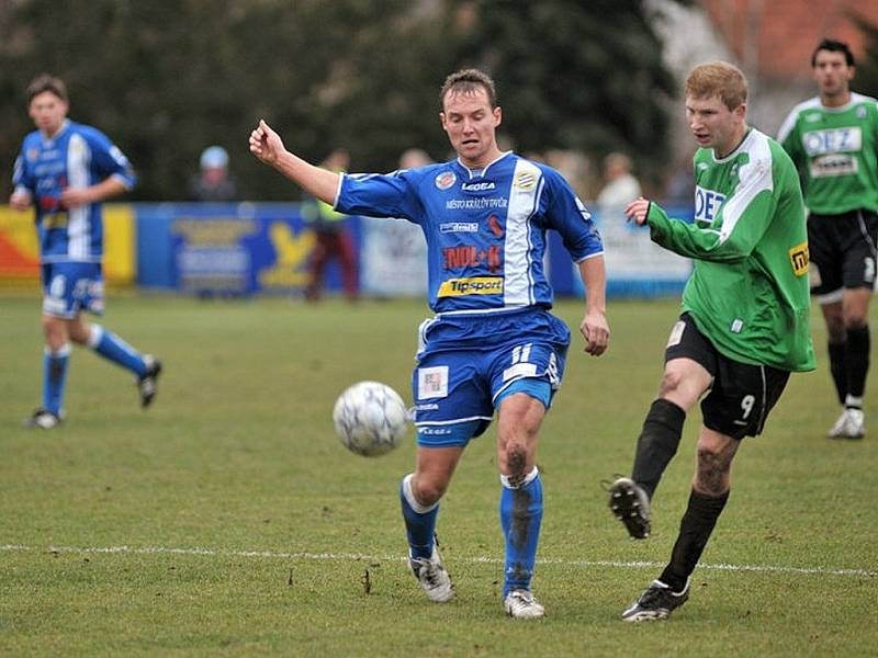 Jablonecká rezerva FK BAUMIT vyhrála na pažitu Králova Dvora 4:2 po poločase 2:0. Tři branky vítězů dal kanonýr Muris Mešanovič.