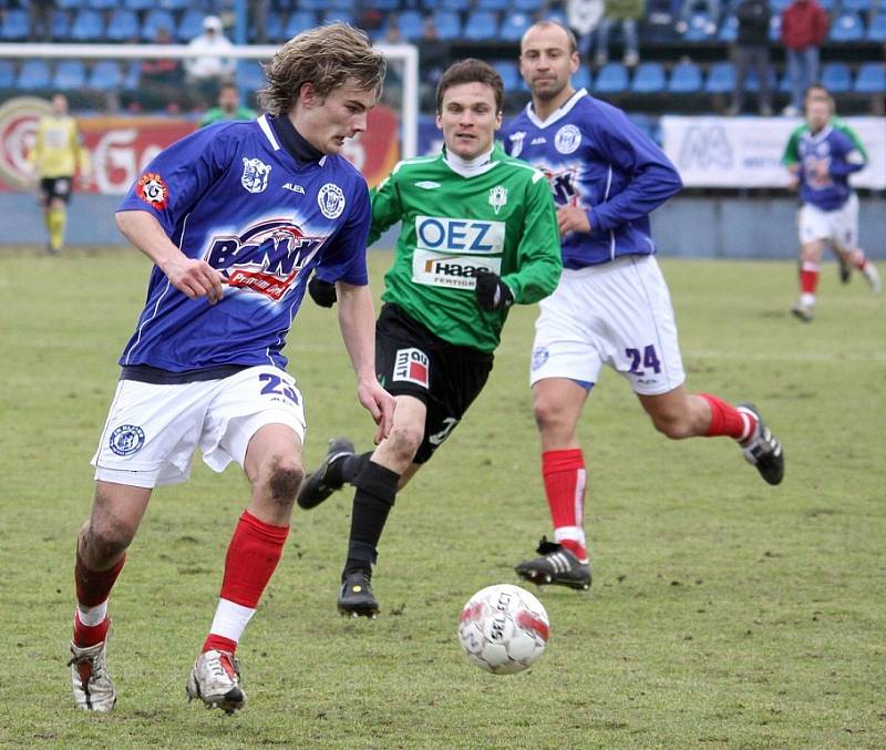 Fotbalisté FK Baumit po zásluze vedli góly Lafaty a Hlouška z druhé půle už 2:0. Nakonec se ale o tři body obávali. Kladno Szabem z penalty snížilo, ale stav se dál nezměnil.