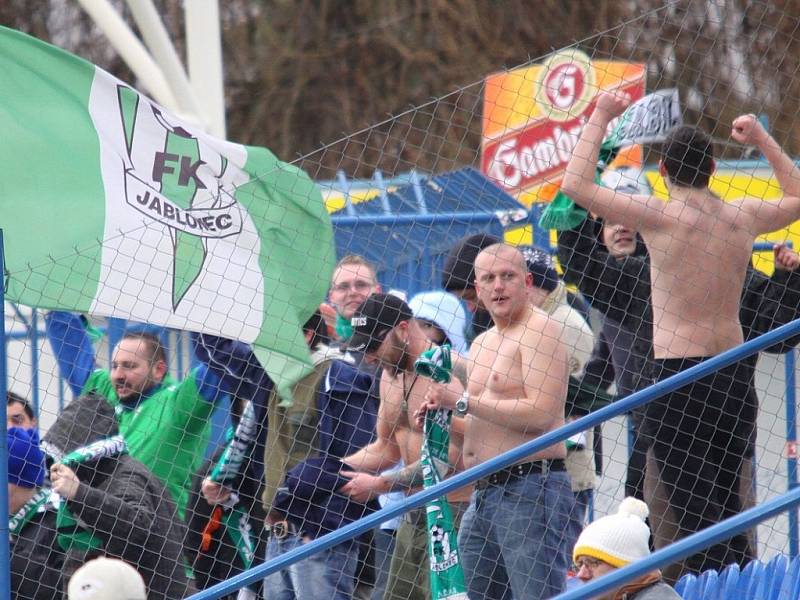 Fotbalisté FK Baumit po zásluze vedli góly Lafaty a Hlouška z druhé půle už 2:0. Nakonec se ale o tři body obávali. Kladno Szabem z penalty snížilo, ale stav se dál nezměnil.