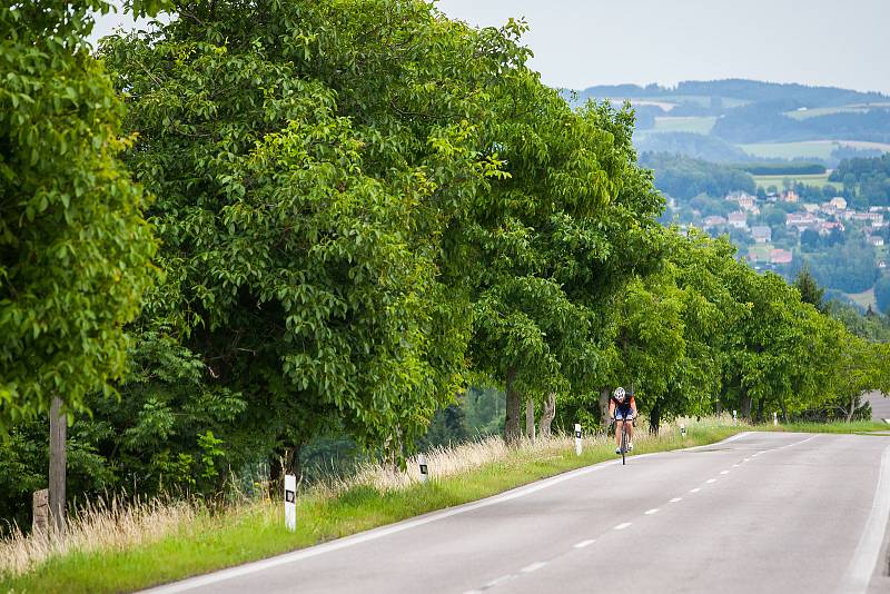 Pátý ročník nejdelšího cyklistického podniku v Česku, Metrostav Handy Cyklo Maraton, pokračoval 4. srpna. Pětidenního maratonu se účastní 42 čtyř nebo osmi členných týmů, které musí zdolat v limitu 111 hodin trasu o délce zhruba 2222 kilometrů.