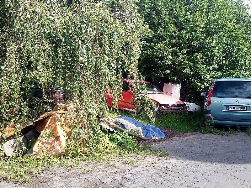 Soukromý areál v sousedství cyklostezky Greenway Jizera na Malé Skále.