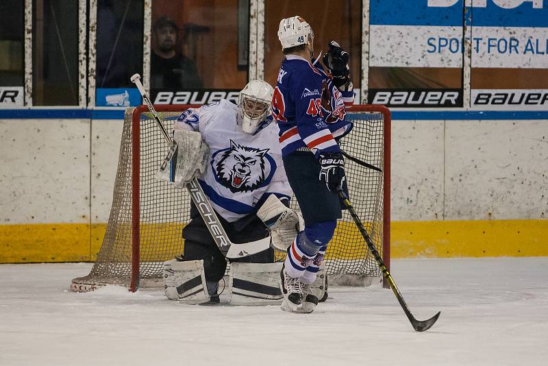 Zápas 40. kola 2. ligy ledního hokeje skupiny Západ se odehrálo 14. února na zimním stadionu v Jablonci nad Nisou. Utkaly se týmy HC Vlci Jablonec nad Nisou a HC Děčín.