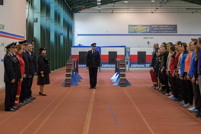 HASIČI odstartovali sezonu závodů požárního sportu. Do Jablonce přijeli  i zástupci Slovenska a  Polska. 