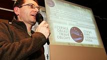 Vyhlášení Jizerské oblasti tmavé oblohy proběhlo na mezinárodní tiskové konferenci v horské obci Jizerka. Dr.Sylwester Kolomanski, Astronomický ústav Wroclawské univerzity.