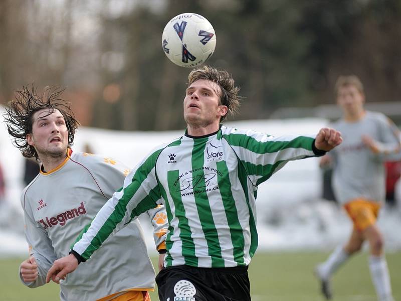 V pohárovém derby dvou okresních týmu vyhrál Pěnčín nad Hamry 3:0. 