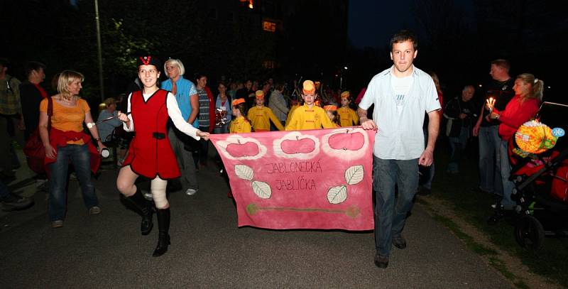 Lampionový průvod a ohňostroj na jablonecké přehradě.