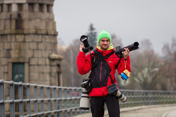 Fotograf Deníku Petr Zbranek je jeden z nominovaných na cenu prestižní soutěže Czech Pres Photo v kategorii Lidé, o kterých se mluví.