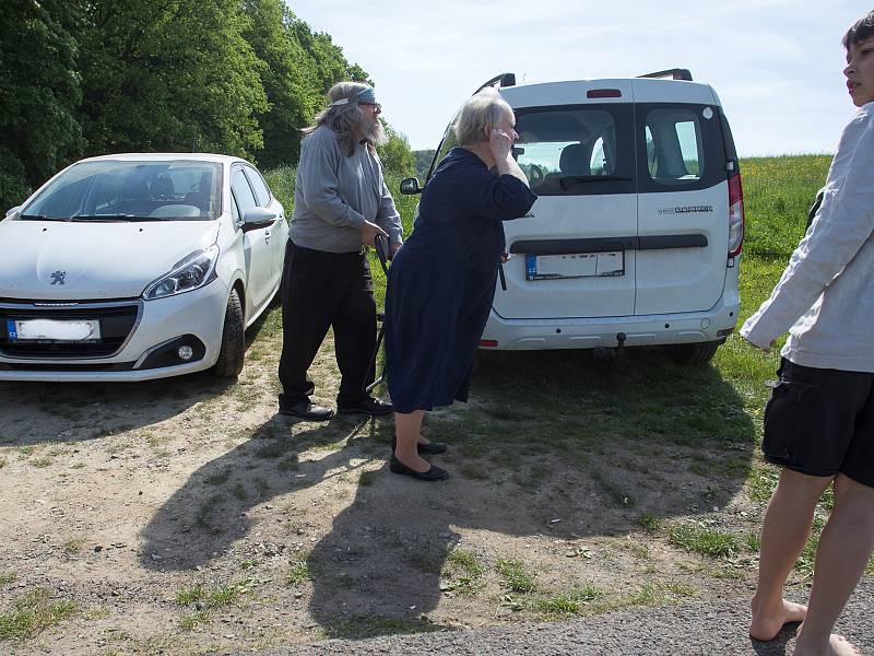 Věřící se po dvouleté přestávce sešli na pocovidové svatojánské pouti v Železném Brodě.