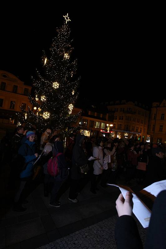 Jablonecko zpívalo koledy s Deníkem.