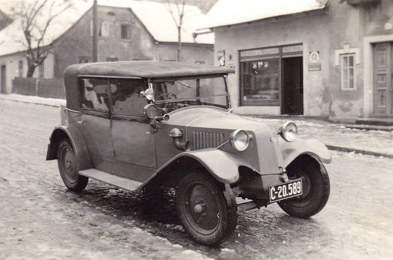 Obec Desná v Jizerských horách. Historické fotografie.