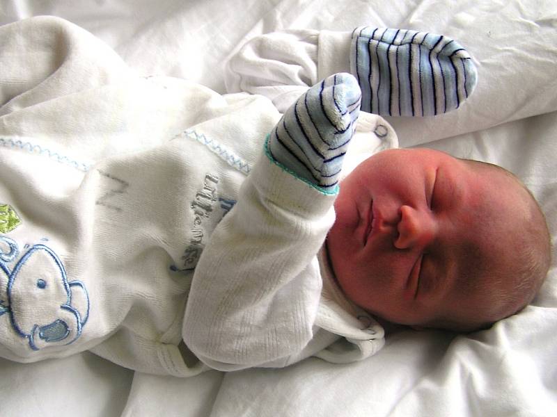 Jakub Chrastina se narodil mamince Kláře Chrastinové z Rádla 12. 4. 2016. Měřil 50 cm a vážil 3310 gramů.
