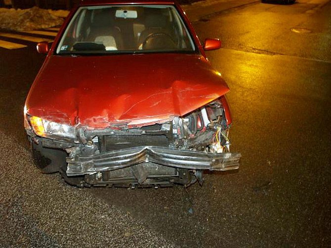 Nehodu s vysokou hmotnou škodou zapříčinil řidič Škody Fabie.