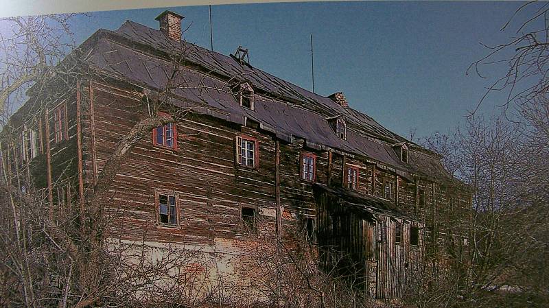 V Krásné u Pěnčína na Jablonecku otevřeli po patnáctileté složité rekonstrukci Kittelův dům, kam se přestěhovalo Kittelovo muzeum.