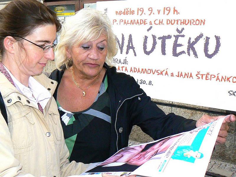 S fotografií současného starosty Jablonce Petra Tulpy jsme vyšli do ulic s otázkou: Poznáte muže na fotografii? Oslovené jsme požádali i o zopovězení další šesti otázek.