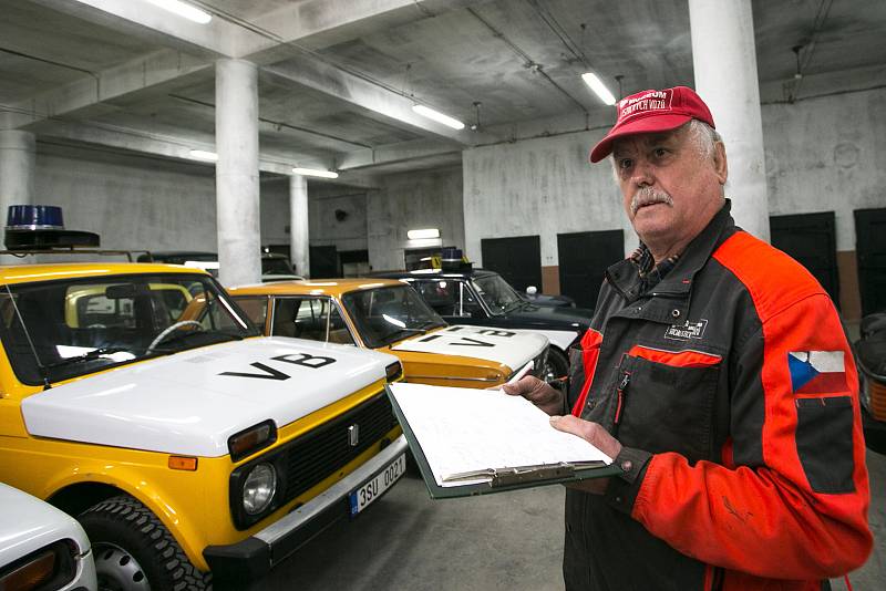 Muzeum socialistických vozů se přestěhovalo z Velkých Hamrů do Železného Brodu. Na snímku předseda spolku Motorgate Pavel Kadaš.