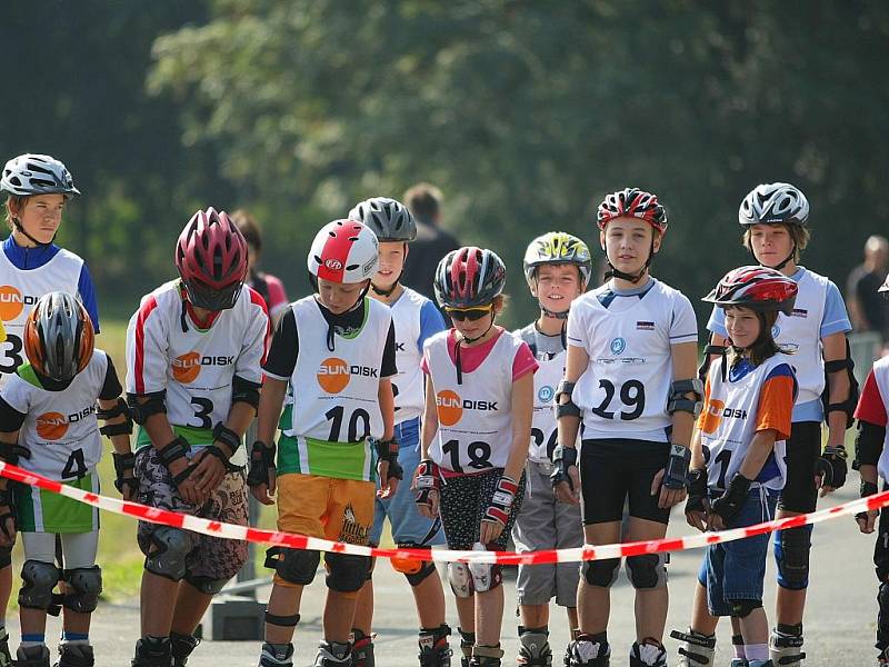 V neděli 20.9. se u jablonecké přehradě jel in-line maraton, soutěž přístupná široké veřejnosti.