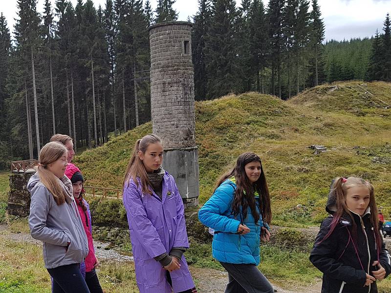 Na Pochod proti proudu vyrazili turisté k Protržené přehradě ze tří směrů: z Albrechtic, z Desné a lidé z Frýdlantska startovali ze Smědavy.