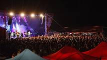 Festival Keltská Noc! 2019 pod skokanskými můstky v Harrachově. Koncert kapely Tři sestry.