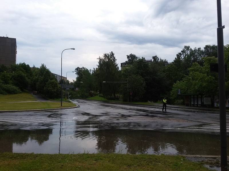 Sobotní apokalypsa po krátké ale razantní bouřce s vichřicí. 