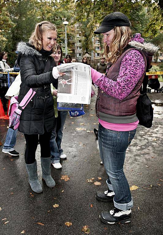 13. ročník soutěže O jabloneckého voříška 2011 se konal tradičně v Tyršových sadech. Bojovat o tituly přišli majitelé se 24 psy.