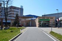 Jablonecká nemocnice zavírá pro návštěvy ortopedii a internu.