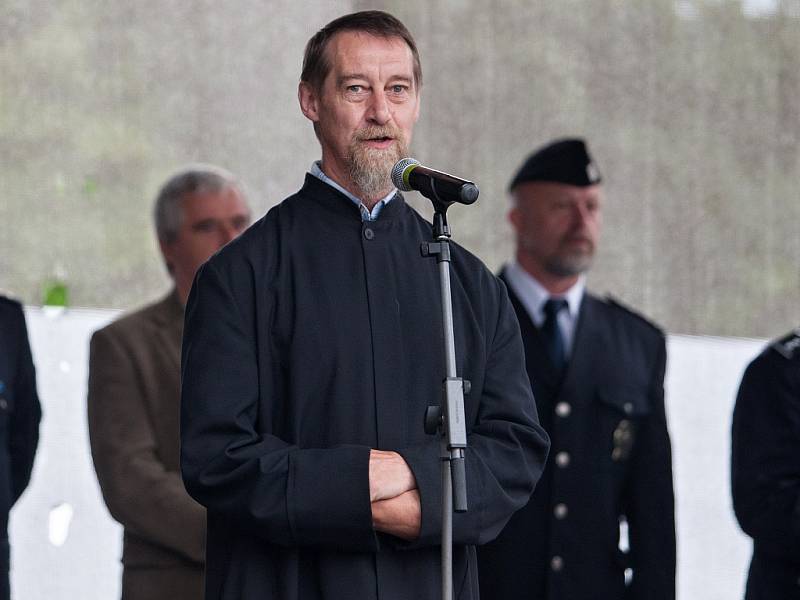 Oldřich Kolář, děkan římskokatolické farnosti v Jablonci nad Nisou před zahájením programu.