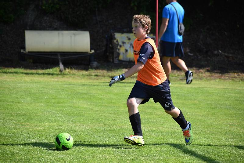 Na několika hřištích si poměřili síly malí fotbalisté z Jablonecka a  Liberecka, kteří dorazili na turnaj do Železného Brodu