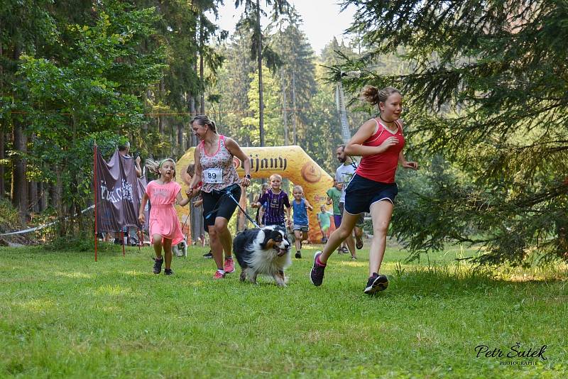 Hruboskalský caincross.