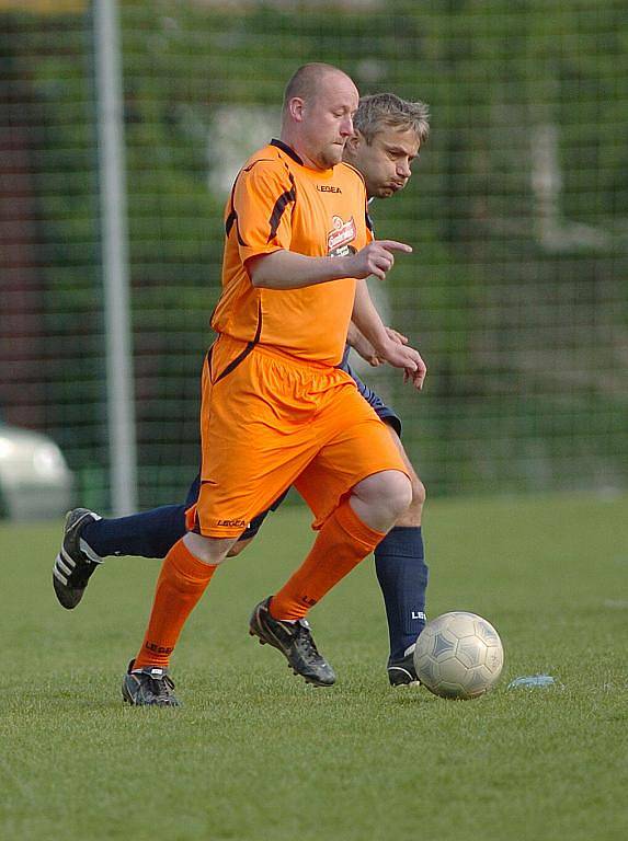 Hodkovice B - Nová Ves (5:2).